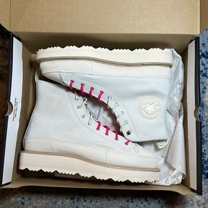 Converse Leather Sneaker/Boot